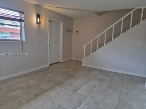 6528 SW 41st Court Davie FL 33314