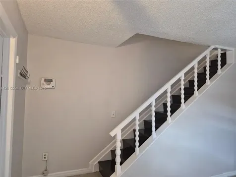 6528 SW 41st Court Davie FL 33314