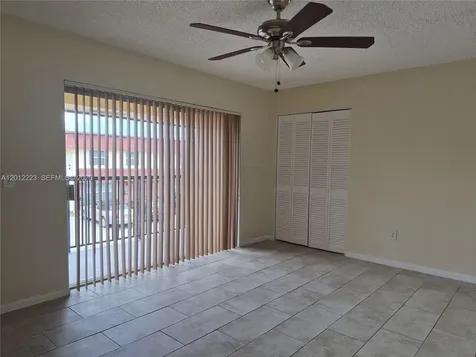 6528 SW 41st Court Davie FL 33314