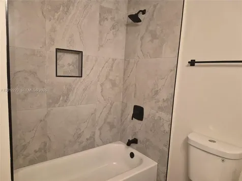 6528 SW 41st Court Davie FL 33314