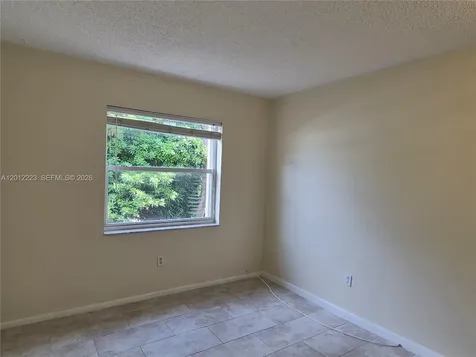 6528 SW 41st Court Davie FL 33314
