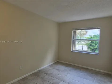 6528 SW 41st Court Davie FL 33314