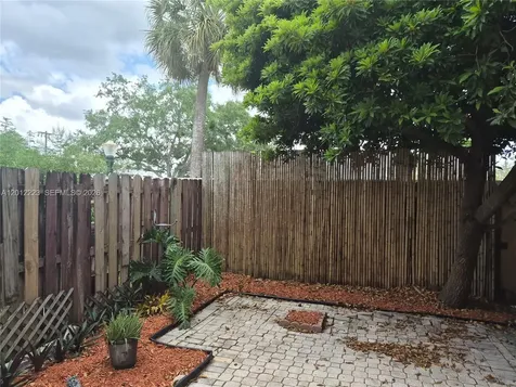 6528 SW 41st Court Davie FL 33314