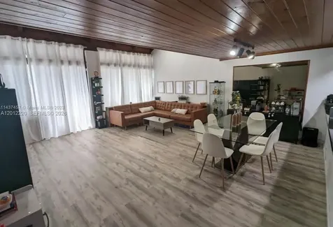 11203 NW 15th Street Pembroke Pines FL 33026