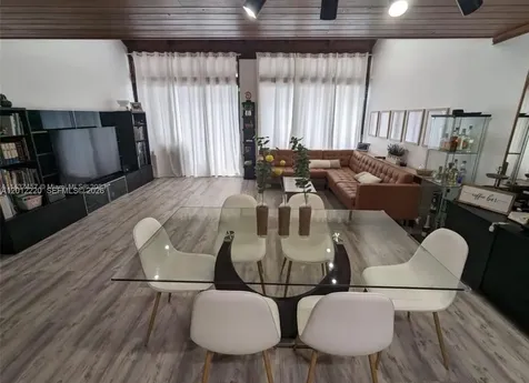 11203 NW 15th Street Pembroke Pines FL 33026