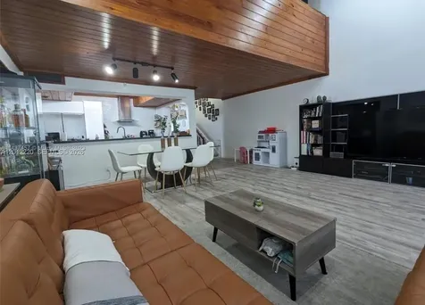 11203 NW 15th Street Pembroke Pines FL 33026