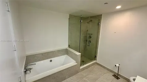 488 NE 18th Street Miami FL 33132