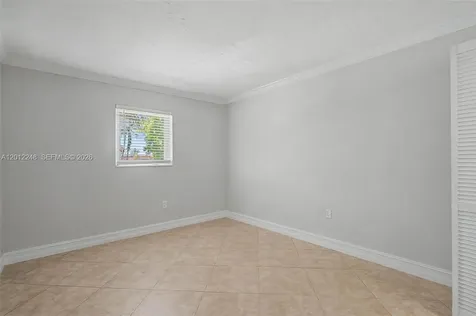 8609 SW 68th Court Pinecrest FL 33156