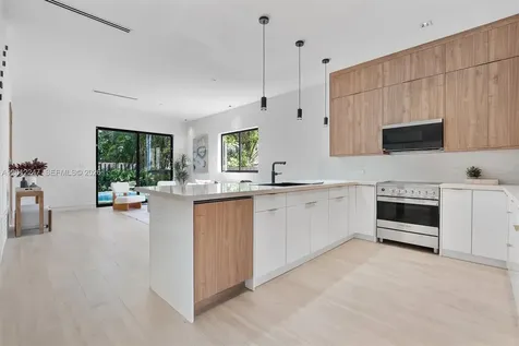 4715 N Miami Avenue Miami FL 33127