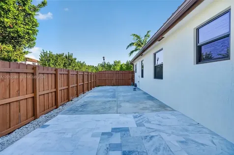 2371 SE 1st Court Homestead FL 33033