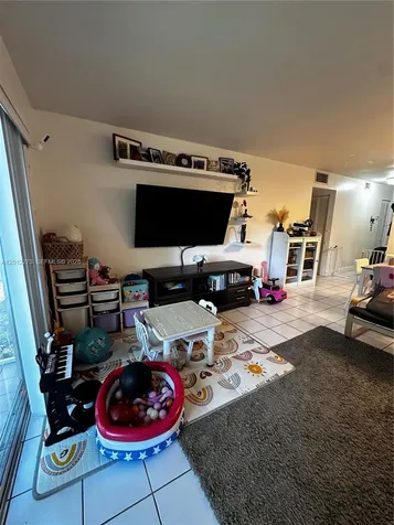 7705 Camino Real Miami FL 33143