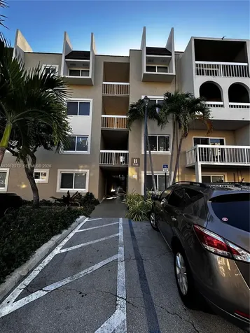 7705 Camino Real Miami FL 33143