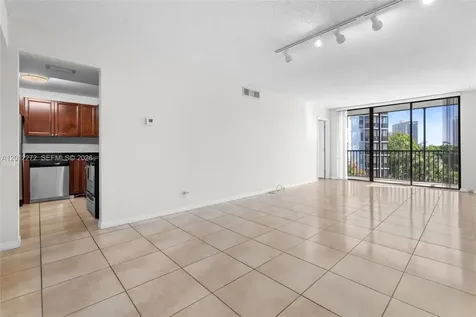 3401 N Country Club Drive Aventura FL 33180