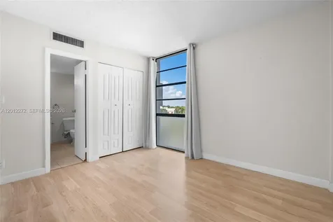 3401 N Country Club Drive Aventura FL 33180