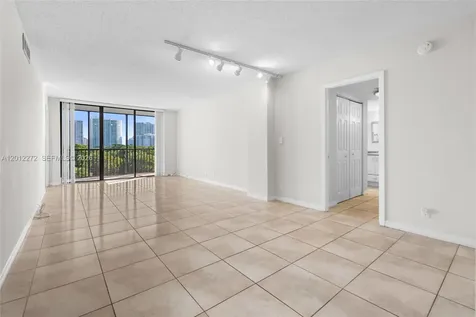 3401 N Country Club Drive Aventura FL 33180