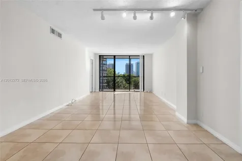 3401 N Country Club Drive Aventura FL 33180