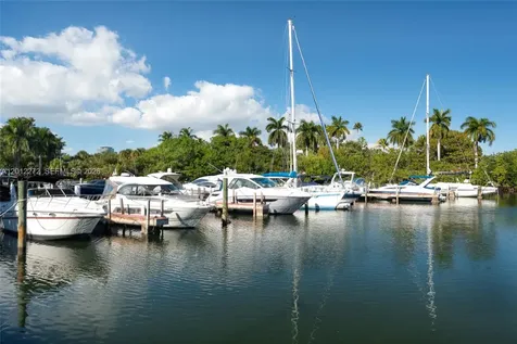 3401 N Country Club Drive Aventura FL 33180