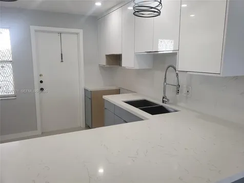 4700 Washington Street Hollywood FL 33021