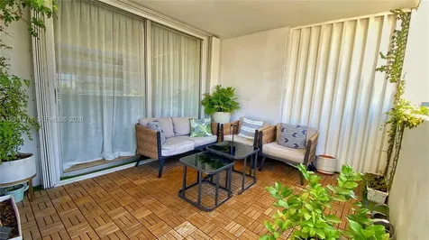 1331 Lincoln Road Miami Beach FL 33139