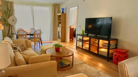 1331 Lincoln Road Miami Beach FL 33139