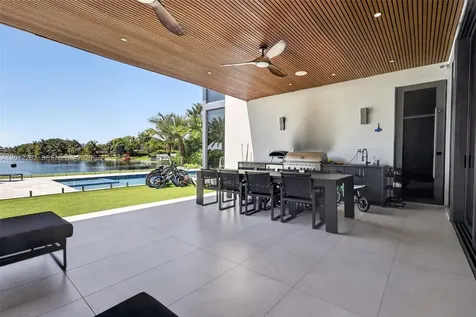 1830 NE 193rd Street Miami FL 33179