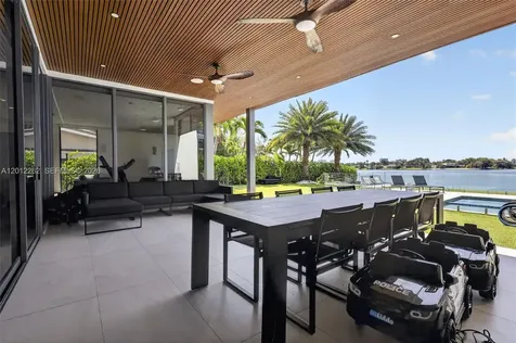1830 NE 193rd Street Miami FL 33179