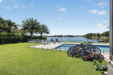 1830 NE 193rd Street Miami FL 33179