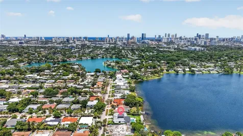1830 NE 193rd Street Miami FL 33179