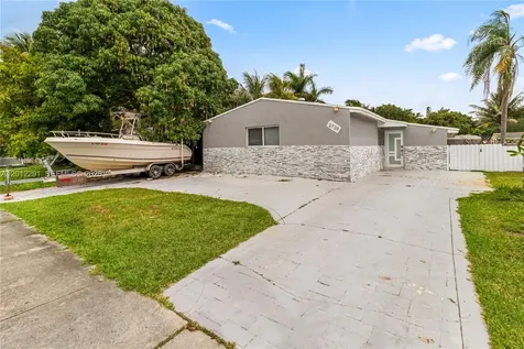 2729 Harding Street Hollywood FL 33020