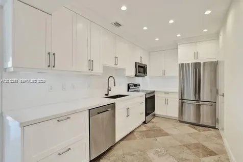 90 Edgewater Coral Gables FL 33133