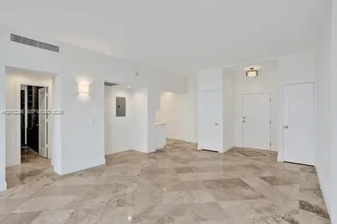 90 Edgewater Coral Gables FL 33133