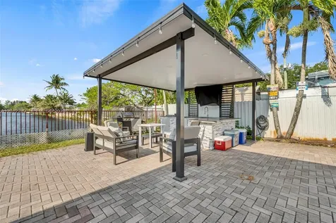 11500 SW 57th Terrace Miami FL 33173