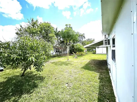 1040 NW 73rd Terrace Margate FL 33063