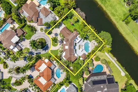 8763 SW 61st Place Pinecrest FL 33156