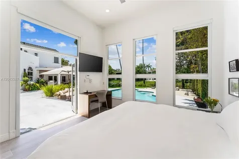 8763 SW 61st Place Pinecrest FL 33156