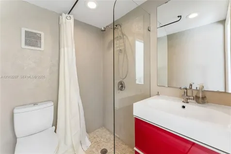 8763 SW 61st Place Pinecrest FL 33156
