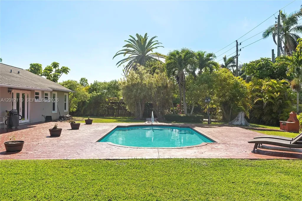 8895 SW 184th Terrace Cutler Bay FL 33157