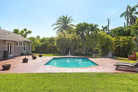 8895 SW 184th Terrace Cutler Bay FL 33157