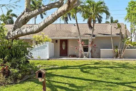 8895 SW 184th Terrace Cutler Bay FL 33157