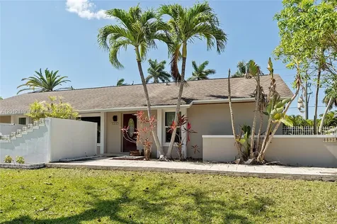 8895 SW 184th Terrace Cutler Bay FL 33157