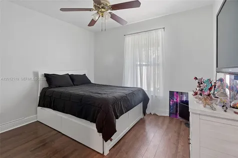 8895 SW 184th Terrace Cutler Bay FL 33157