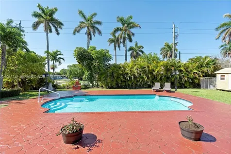 8895 SW 184th Terrace Cutler Bay FL 33157