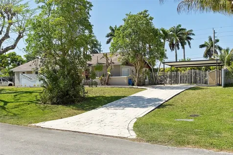 8895 SW 184th Terrace Cutler Bay FL 33157