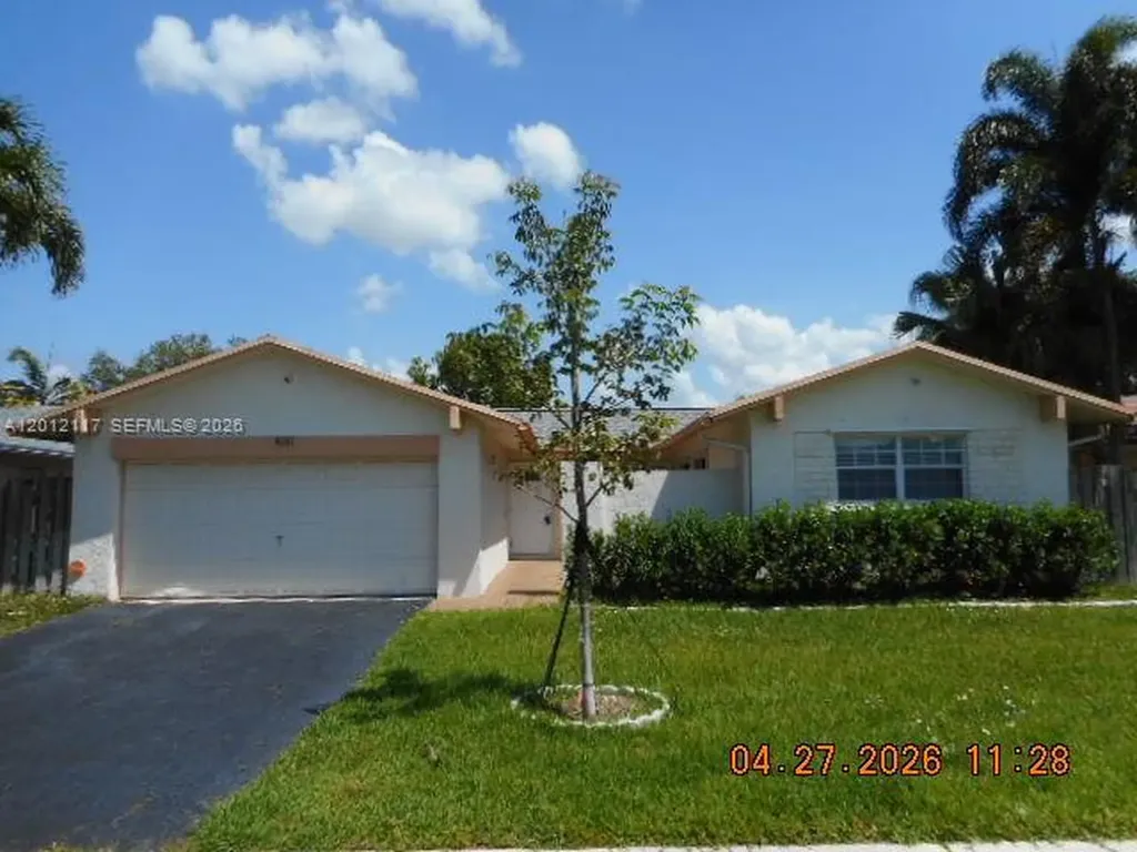 9351 NW 35th Place Sunrise FL 33351