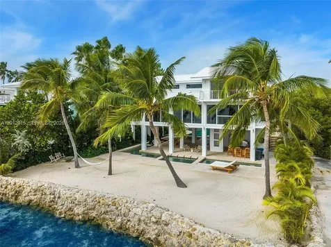 60 Ocean Front Drive Key Largo FL 33037