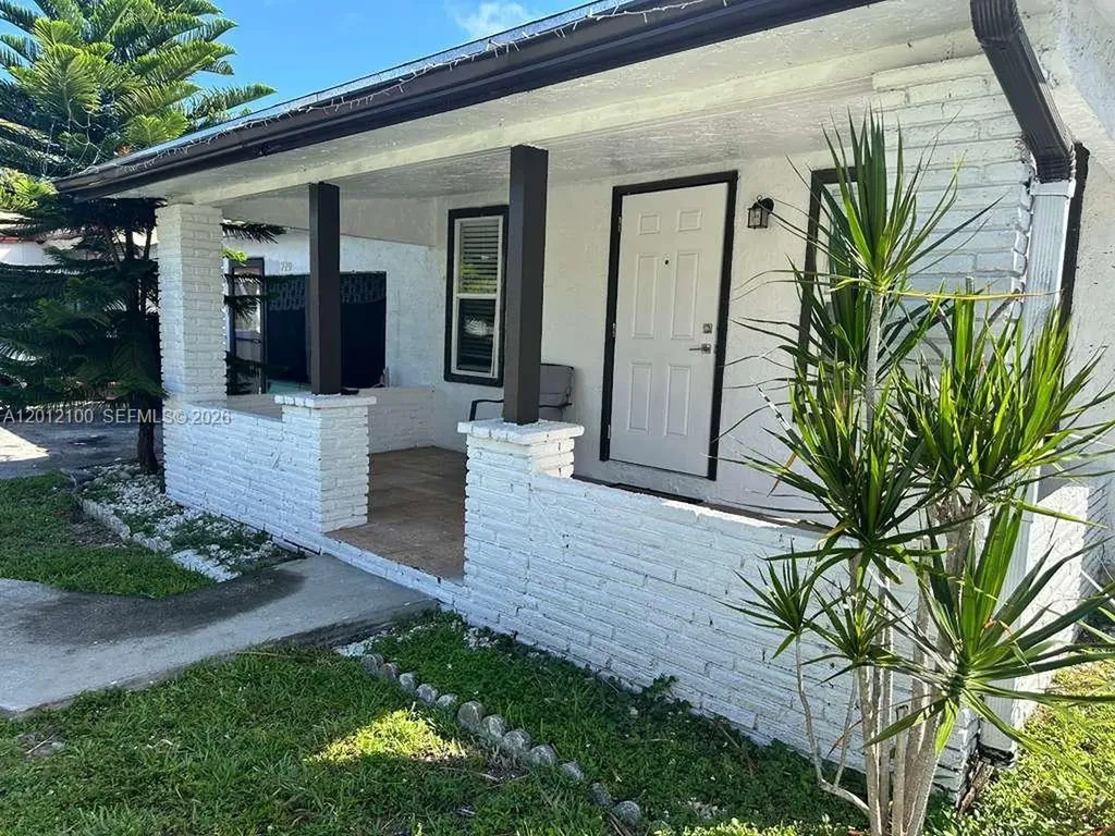 719 Glenn Parkway Hollywood FL 33021
