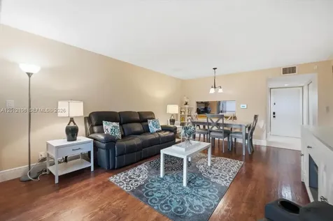 8826 W Mcnab Road Tamarac FL 33321