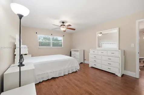 8826 W Mcnab Road Tamarac FL 33321