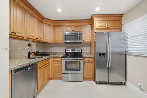 8826 W Mcnab Road Tamarac FL 33321
