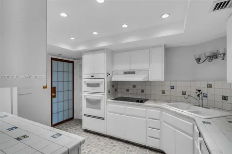 200 Ocean Lane Drive Key Biscayne FL 33149
